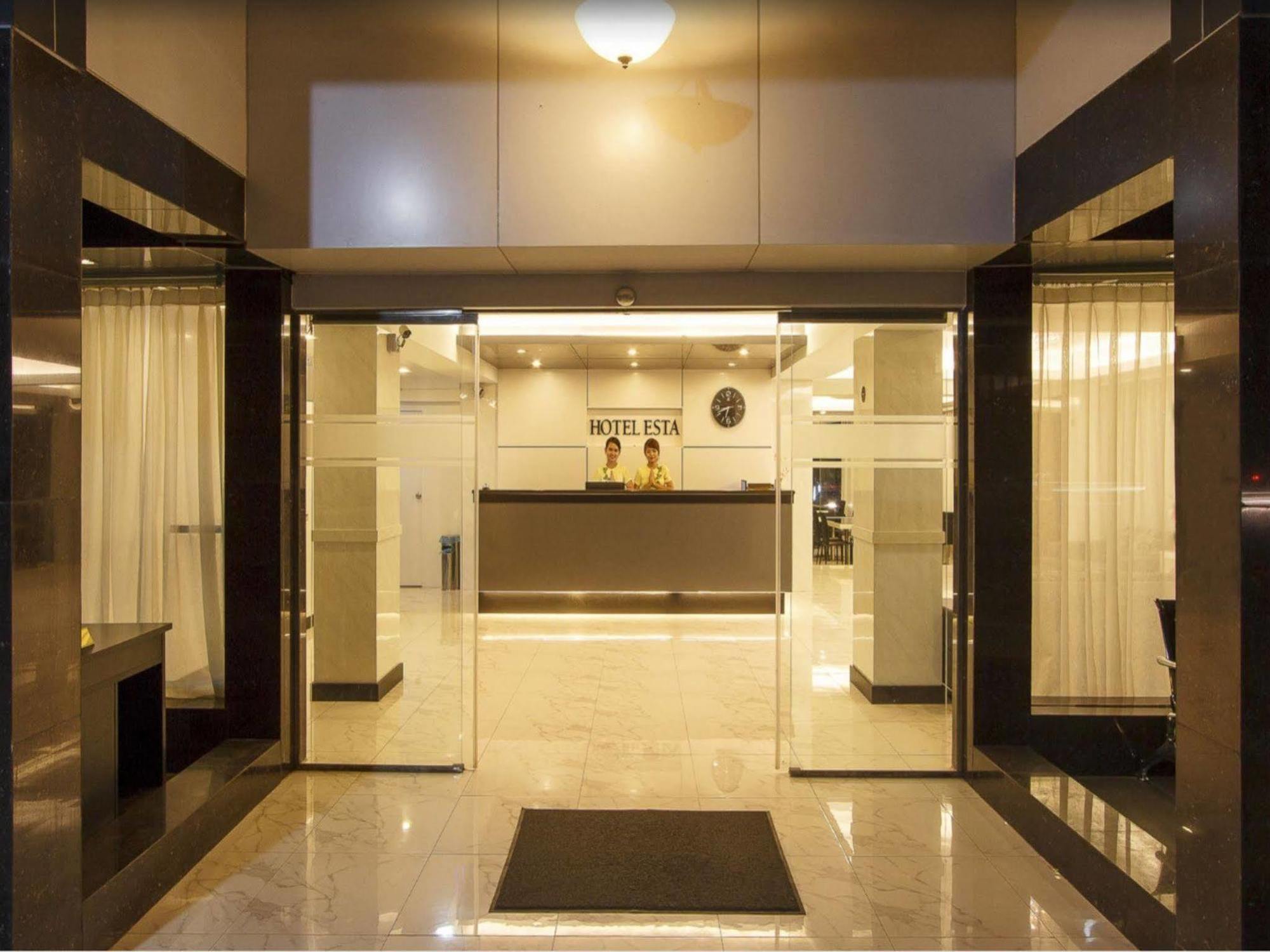 Hotel Esta Янгон Екстериор снимка