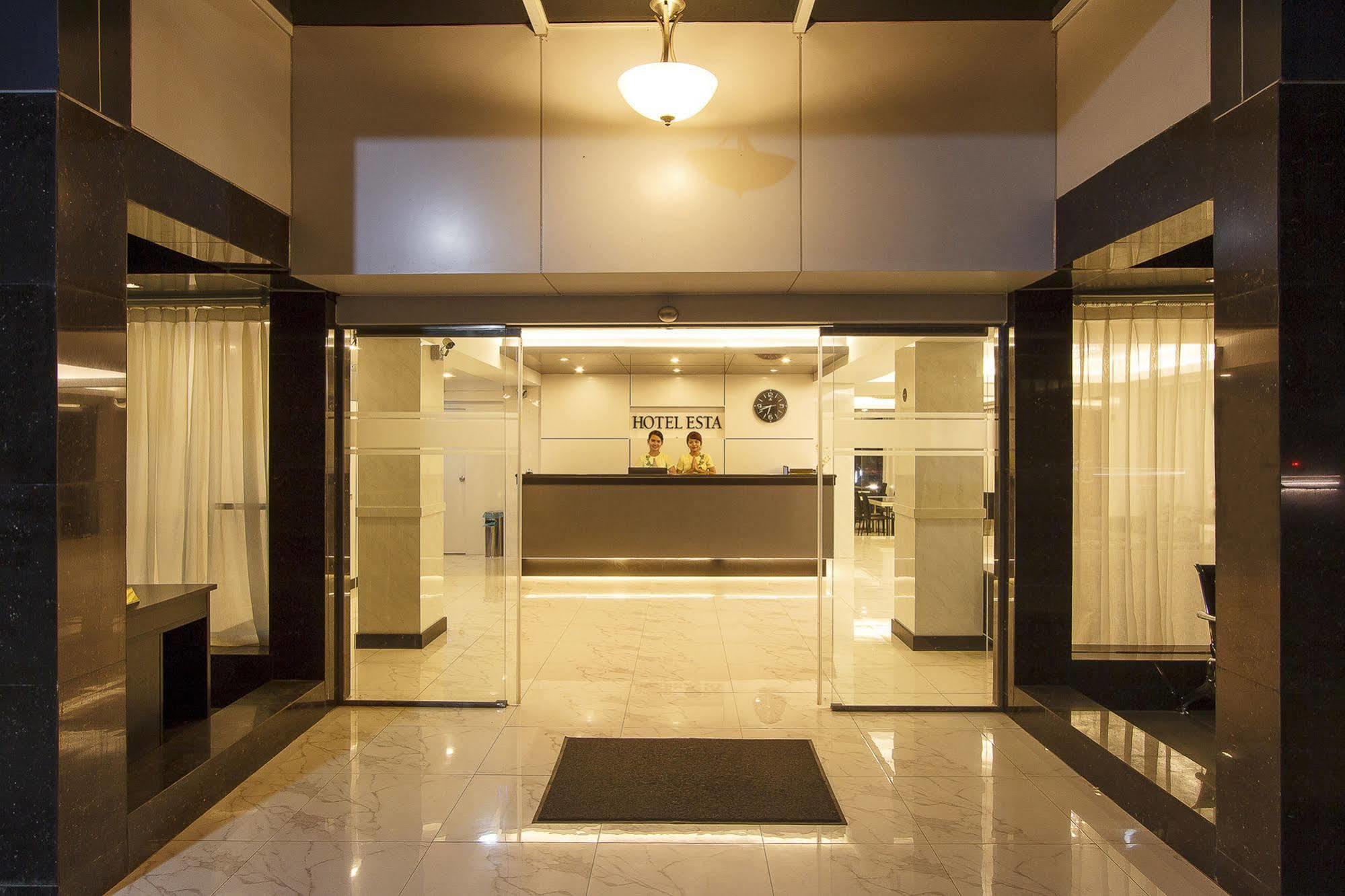 Hotel Esta Янгон Екстериор снимка